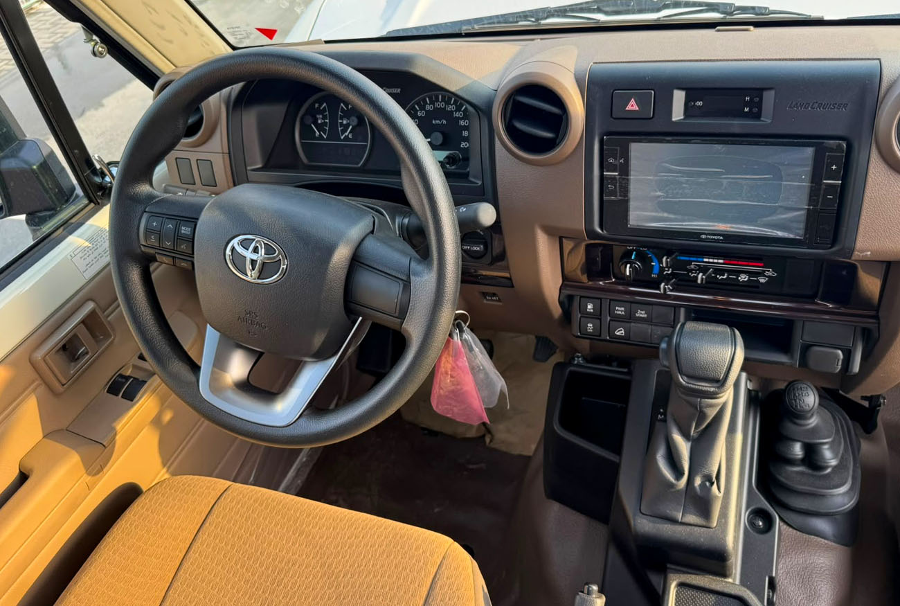 LC 79 . SC . 2.8L . Inline-4 . Automatic . Diesel thumbnail 6