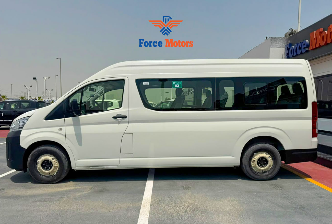 Hiace DX . 2.8L . Inline-4 . Manual . Diesel . 9+ Seats thumbnail 2